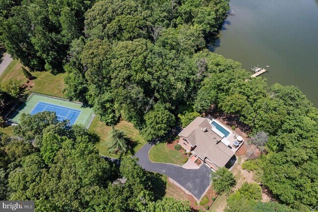 Foto del edificio - 1325 Hellen Creek Dr