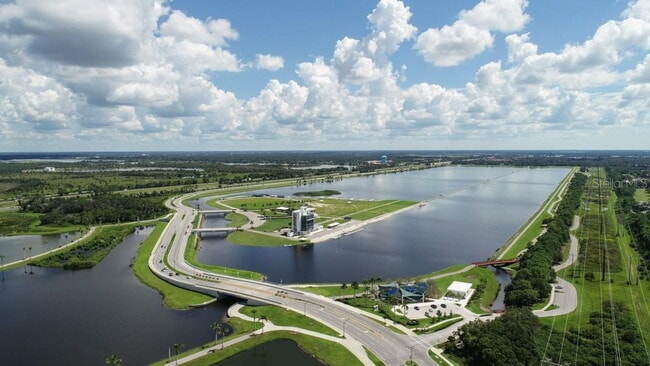 Photo - Completely Updated! Central Sarasota Location! Apartment