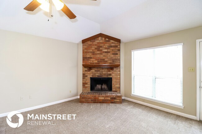 Building Photo - 4672 Crestfield Rd