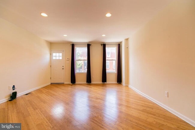 Building Photo - 1434 S 17th St