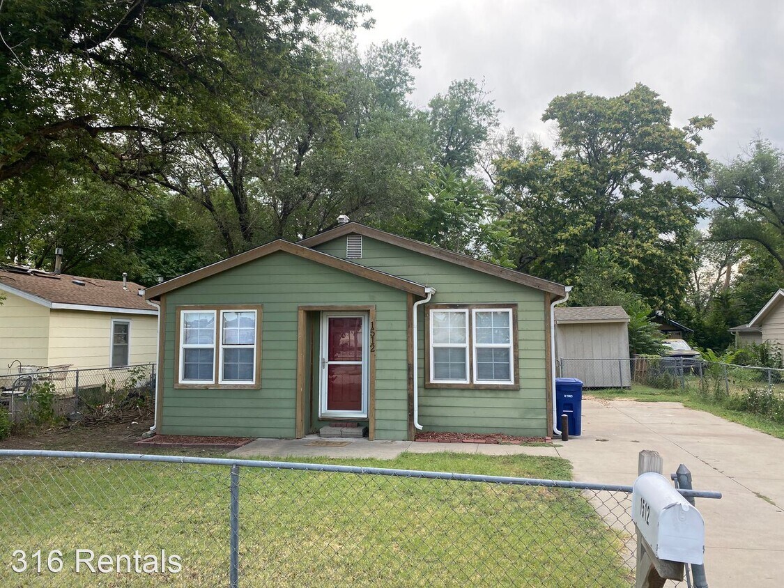 Primary Photo - 3 br, 1 bath House - 1512 S. Fern
