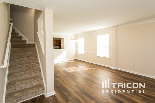 Building Photo - 5770 Sable Glen Road Atlanta GA