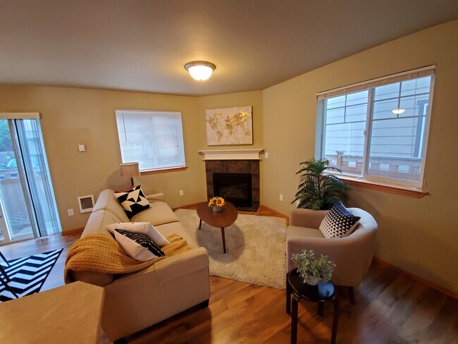 Living room - 178 N Township St