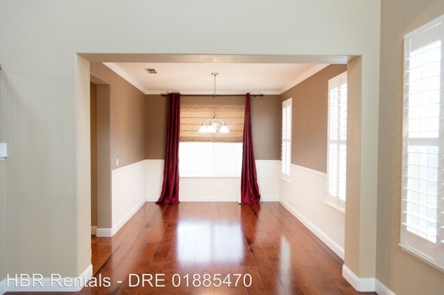 Building Photo - 4 br, 3 bath House - 503 Cancion Court