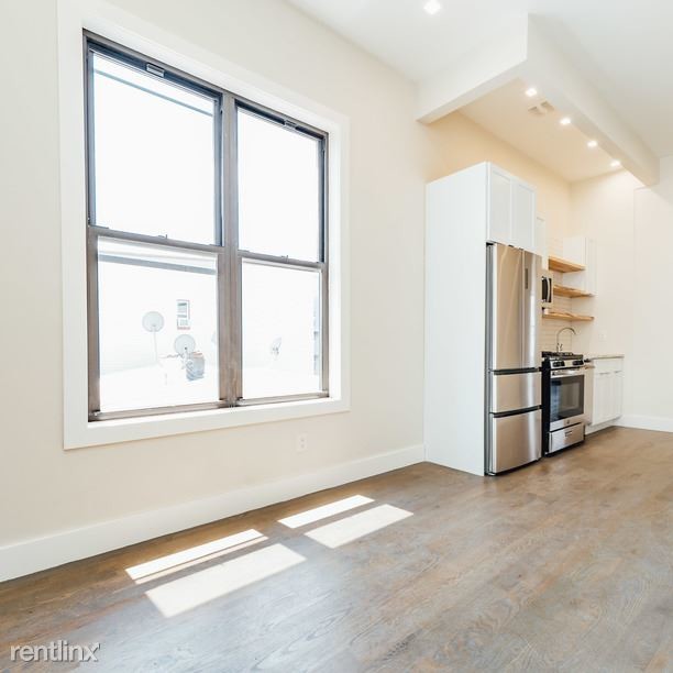 Foto del edificio - 3 br, 3 bath Apartment - 722 Hart St Unit 3B