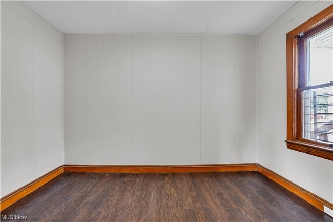 Building Photo - 3191 W 121st St