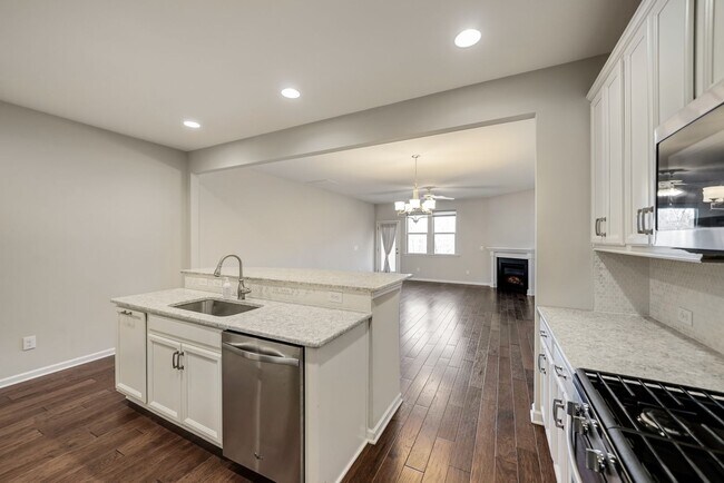 Building Photo - Contemporary, spacious 3-bedroom, 2.5-bath...