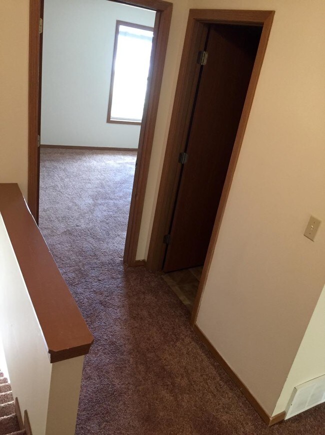 Building Photo - 411 Seville Cir