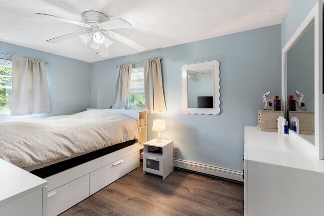 Building Photo - 18 Brookfield Dr