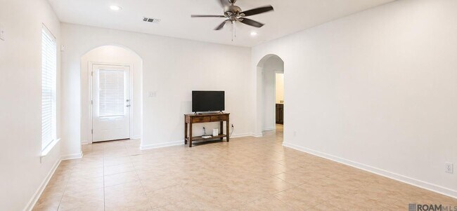 Building Photo - 1446 Granby Dr