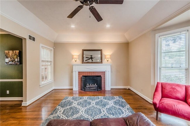 Building Photo - 6102 Revere Pl