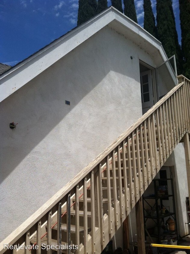 Primary Photo - 1006 S Juniper St