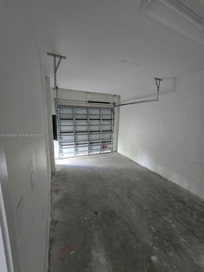 Building Photo - 34518 SW 190th Ave