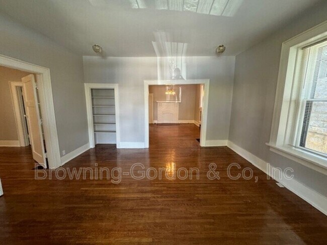 Foto del edificio - 1503 Bernard Ave
