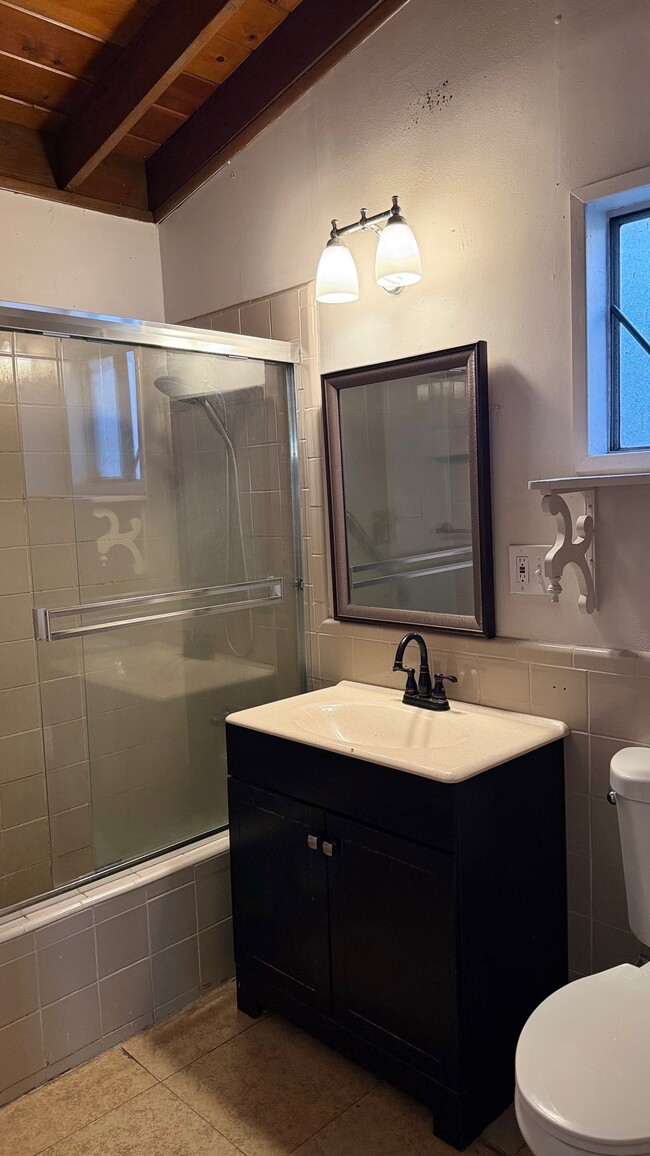 Building Photo - 111 9th St