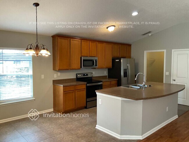 Building Photo - 354 N Bellagio Dr