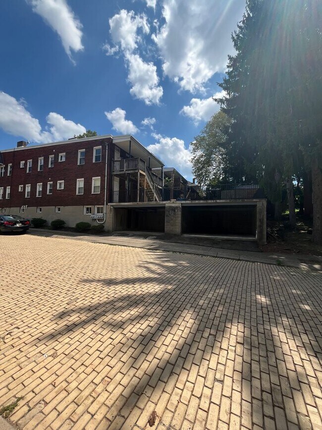 Foto del edificio - 15 N Meadowcroft Ave