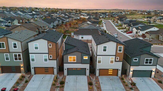 Foto del edificio - 7371 Hunter Jumper Dr