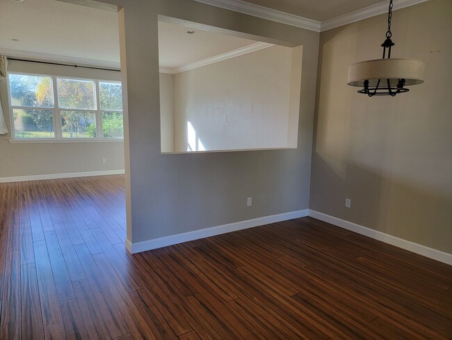 Foto del edificio - Coming Soon! Beautiful 3-bedroom, 3-bathro...