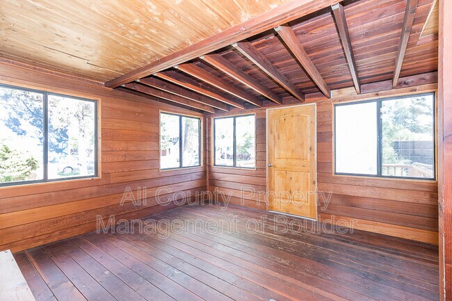 Building Photo - 945 Waite Dr.