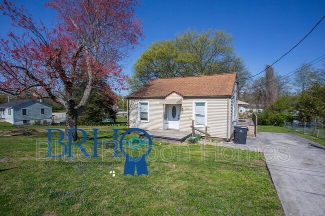 Foto del edificio - 3213 Shields Ave