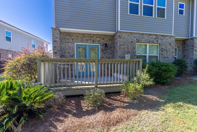 Foto del edificio - Ground-Floor Condo with Garage in Quail Ho...