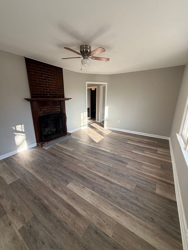 Foto del edificio - Updated 2 Bedroom, 1 Bathroom Rental with Bonus Room – Rossville, GA