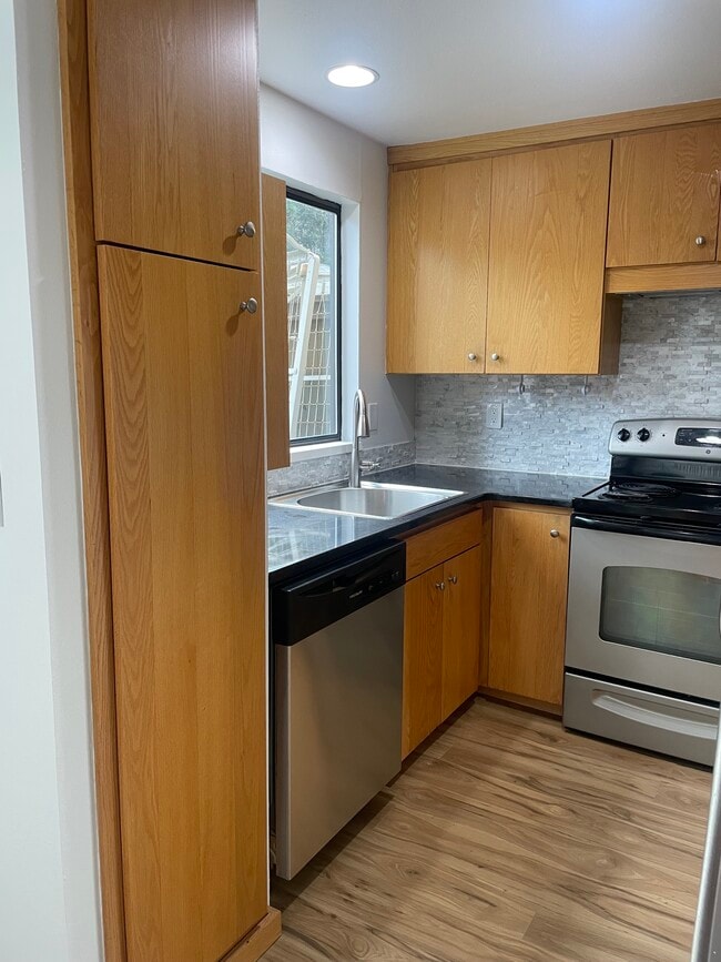 Foto del edificio - 1717 150th Ave SE