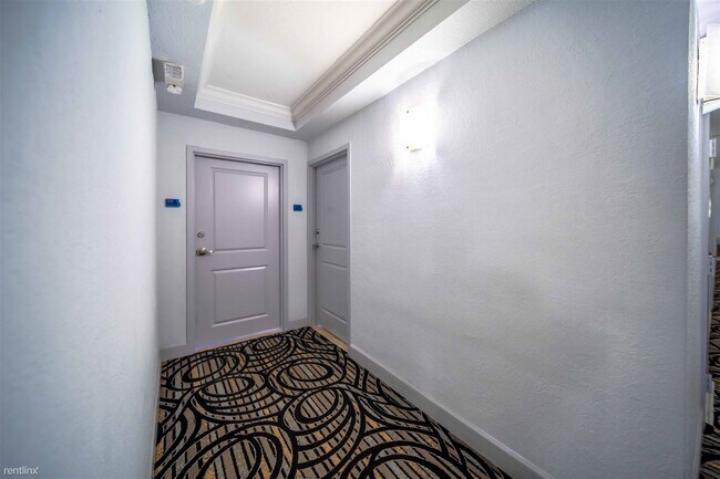 1 br, 1 bath Condo - 401 69th St Apt 207 - 4