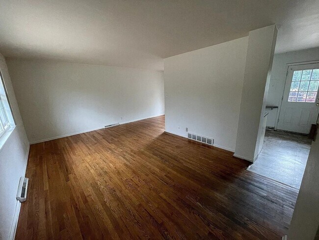 Photo - Charming 4-Bed 2 Bath Bi Level Home in Martin Acres