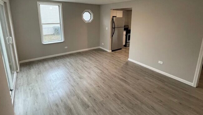 Building Photo - 2055 Berkshire Cir