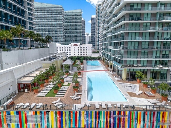 Foto del edificio - 1300 S Miami Ave
