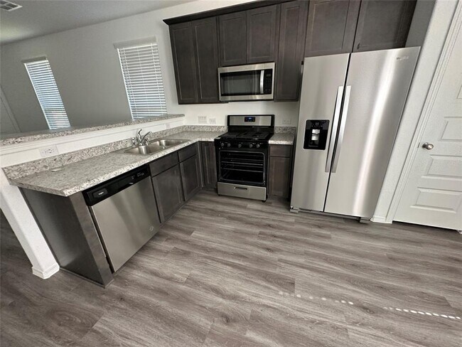 Foto del edificio - 16512 Moss Ln