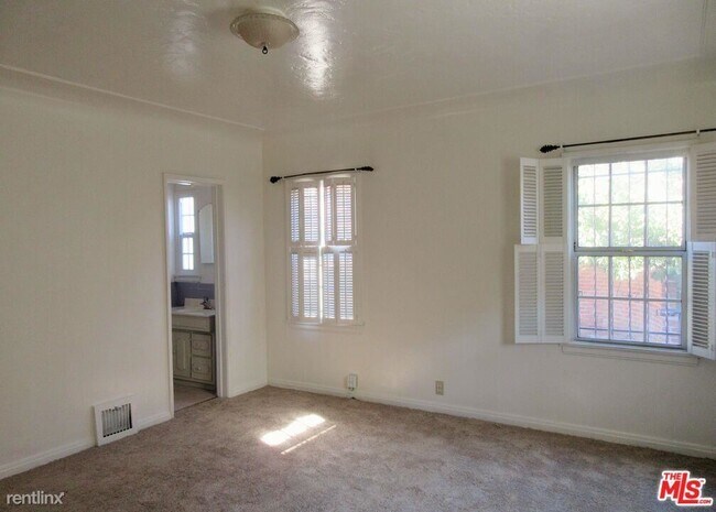 Foto del edificio - 3 br, 2 bath House - 1500 S Point View St