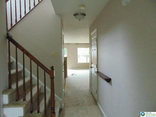 Foto del edificio - 6850 Hunt Dr