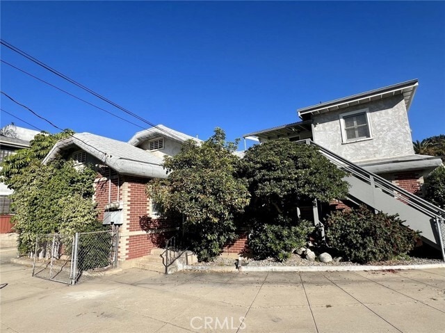 Building Photo - 513 N Palm Ave