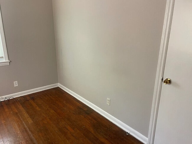 Building Photo - Room in House on Old Monroe Rd
