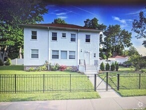 Building Photo - 471 Webster Ave