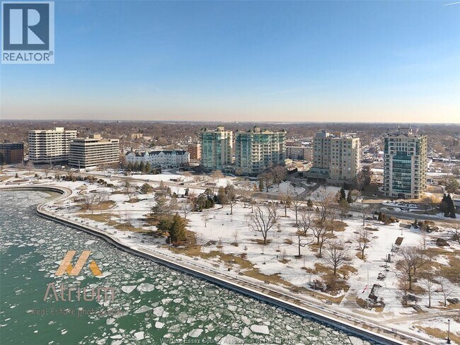 Photo du bâtiment - 5055 Riverside Dr E