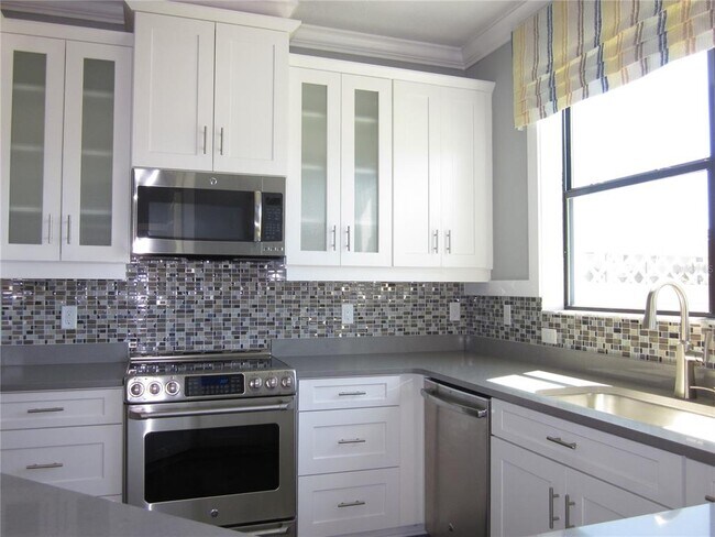 Foto del edificio - 9109 Fox Sparrow Rd