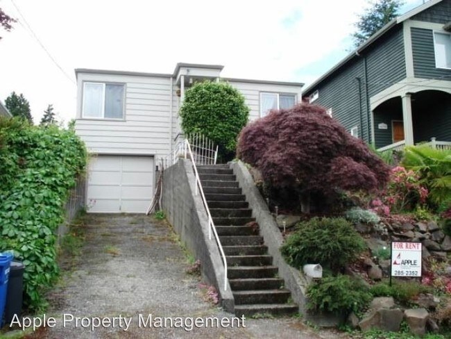 Building Photo - 4435 28th Pl W