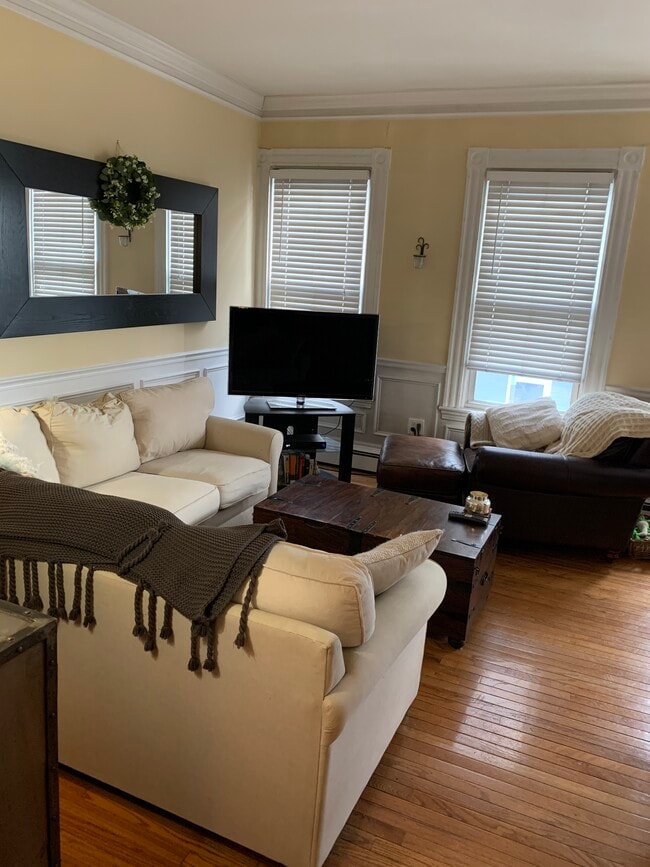 Building Photo - 16 Summer St