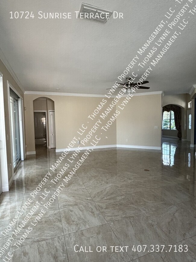 Foto del edificio - 10724 Sunrise Terrace Dr