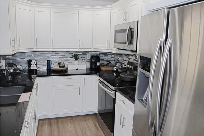 Building Photo - 1770 SW 122nd Ct