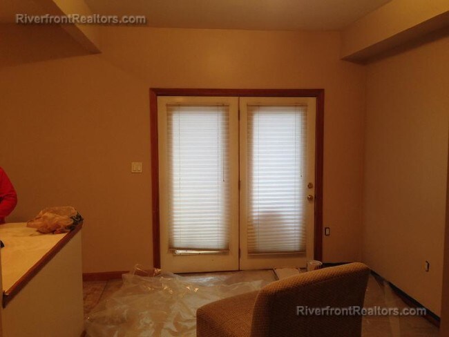 Building Photo - 18 Burrill Pl