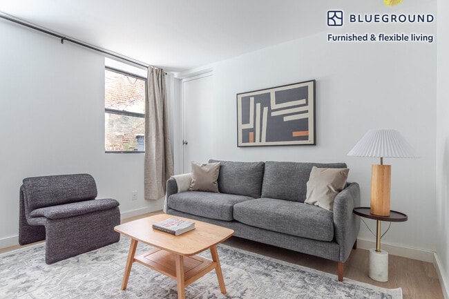 Building Photo - 433 Wythe Ave