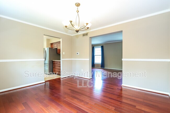 Foto del edificio - 44 Red Oak Dr