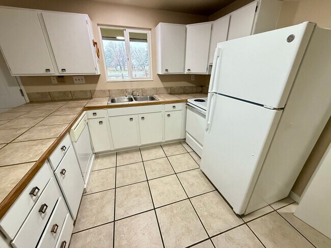 Foto del edificio - 1608-1610 N Brooklane St