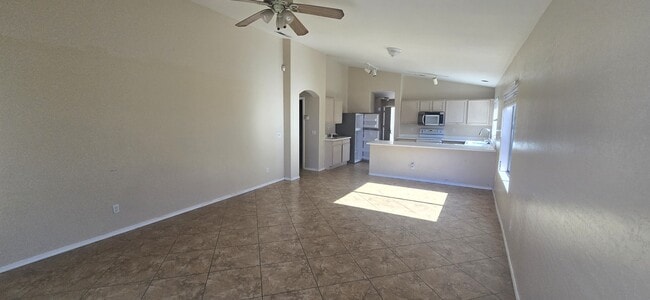 Foto del edificio - 2283 E 39th Ave