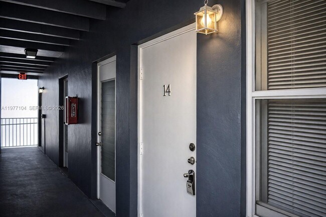 Foto del edificio - 16851 NE 21st Ave